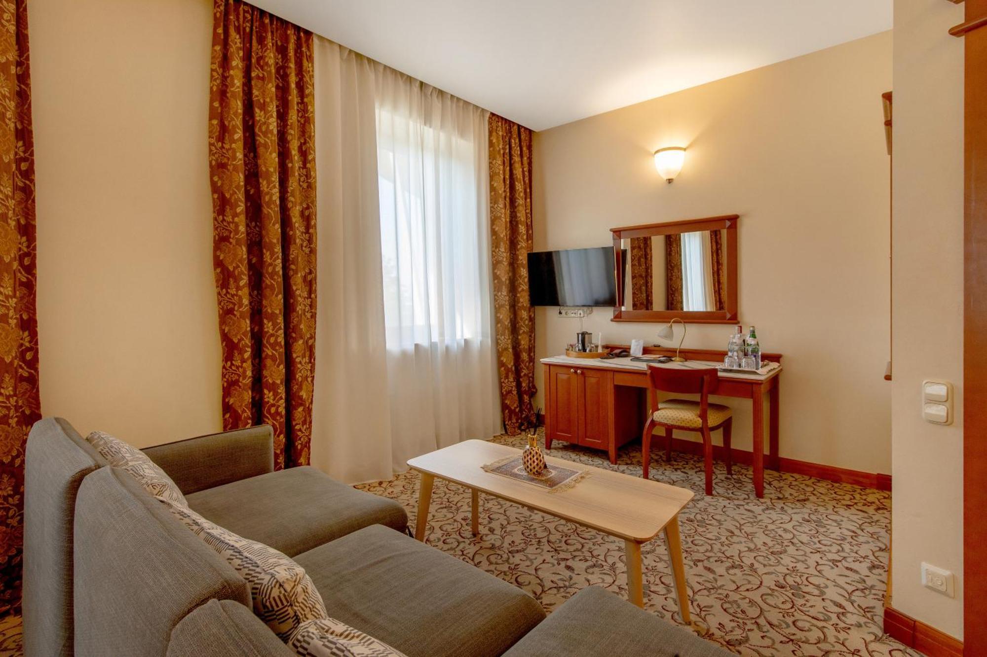Pazaislis Park Hotel Kaunas Dış mekan fotoğraf