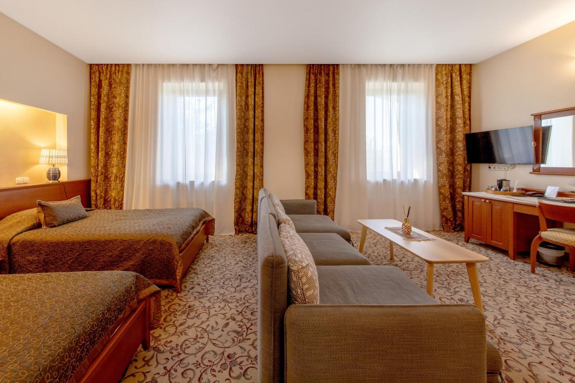 Pazaislis Park Hotel Kaunas Dış mekan fotoğraf